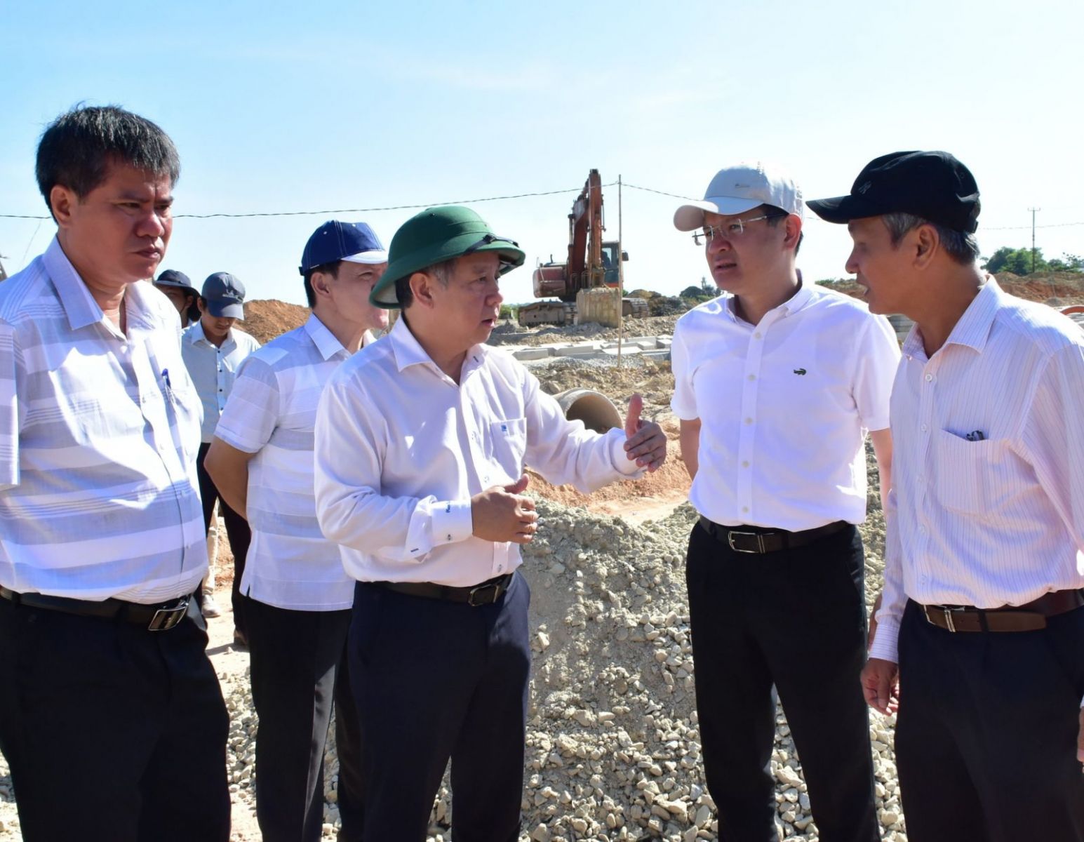 ĐẢM BẢO TIẾN ĐỘ GIẢI NGÂN DỰ ÁN DI DỜI DÂN CƯ KHU VỰC 1 KINH THÀNH HUẾ